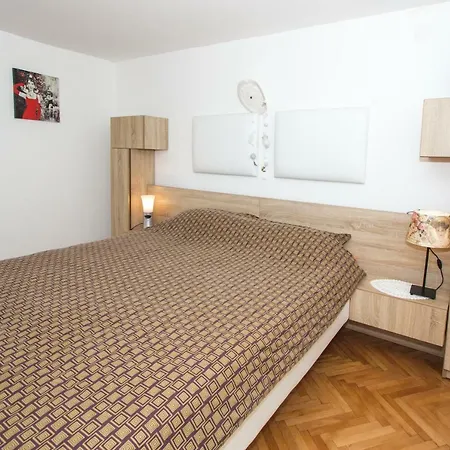 Mina Apartment *
