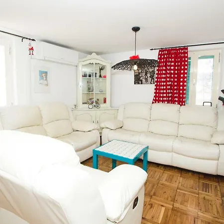 Apartman Mina Apartament Szybenik